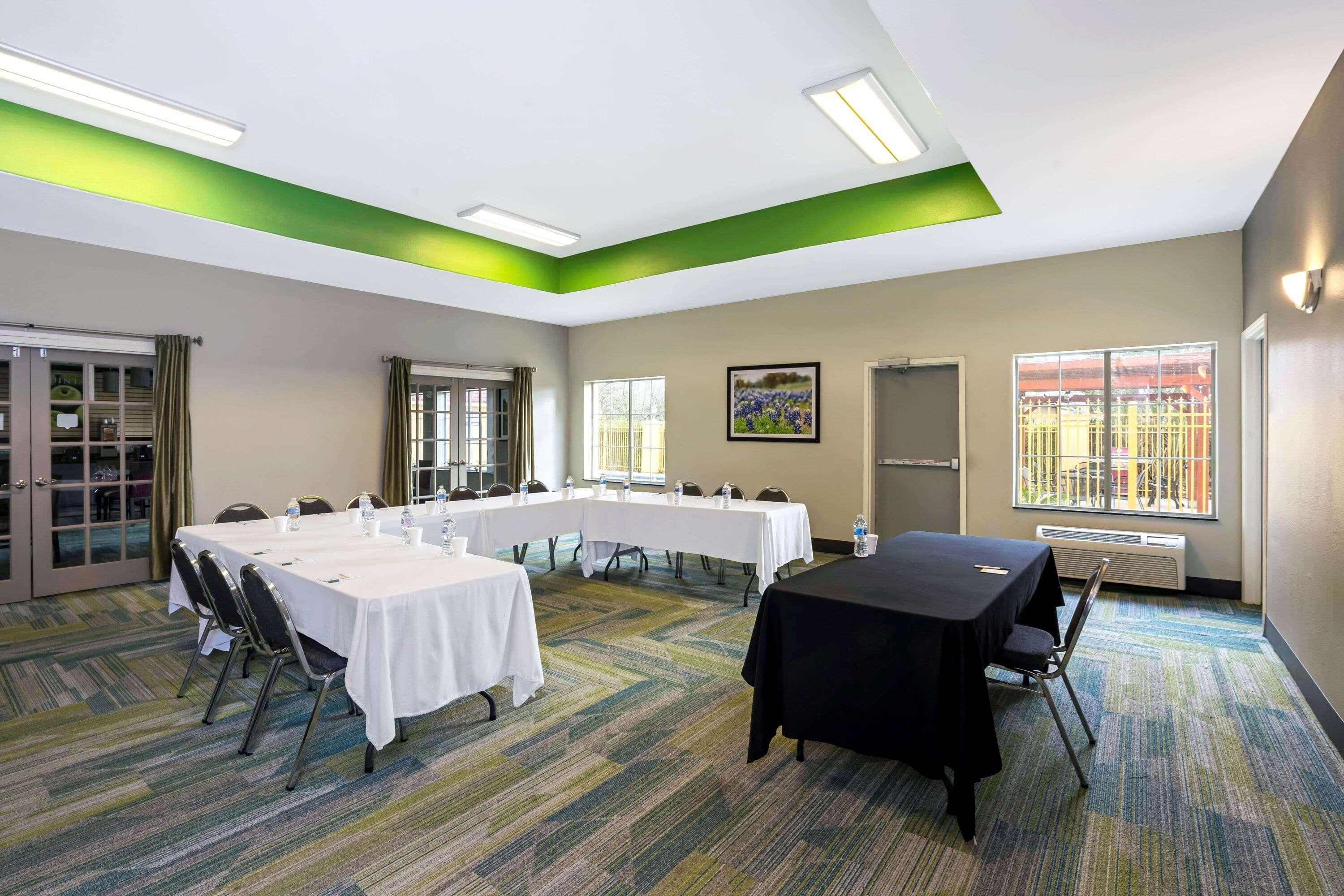 מלון La Quinta By Wyndham Brookshire West Katy מראה חיצוני תמונה